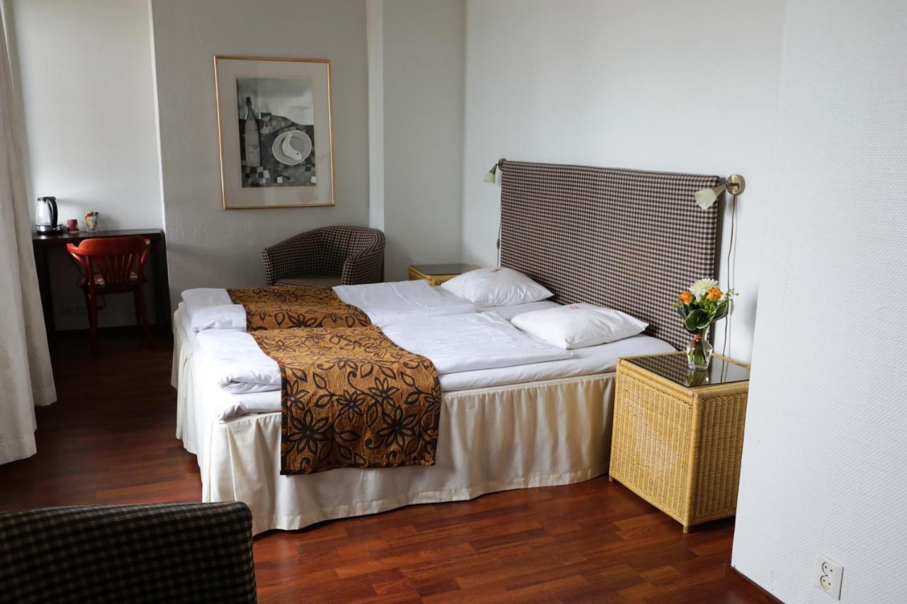 Hotel Seurahuone Kokkola  Bagian luar foto